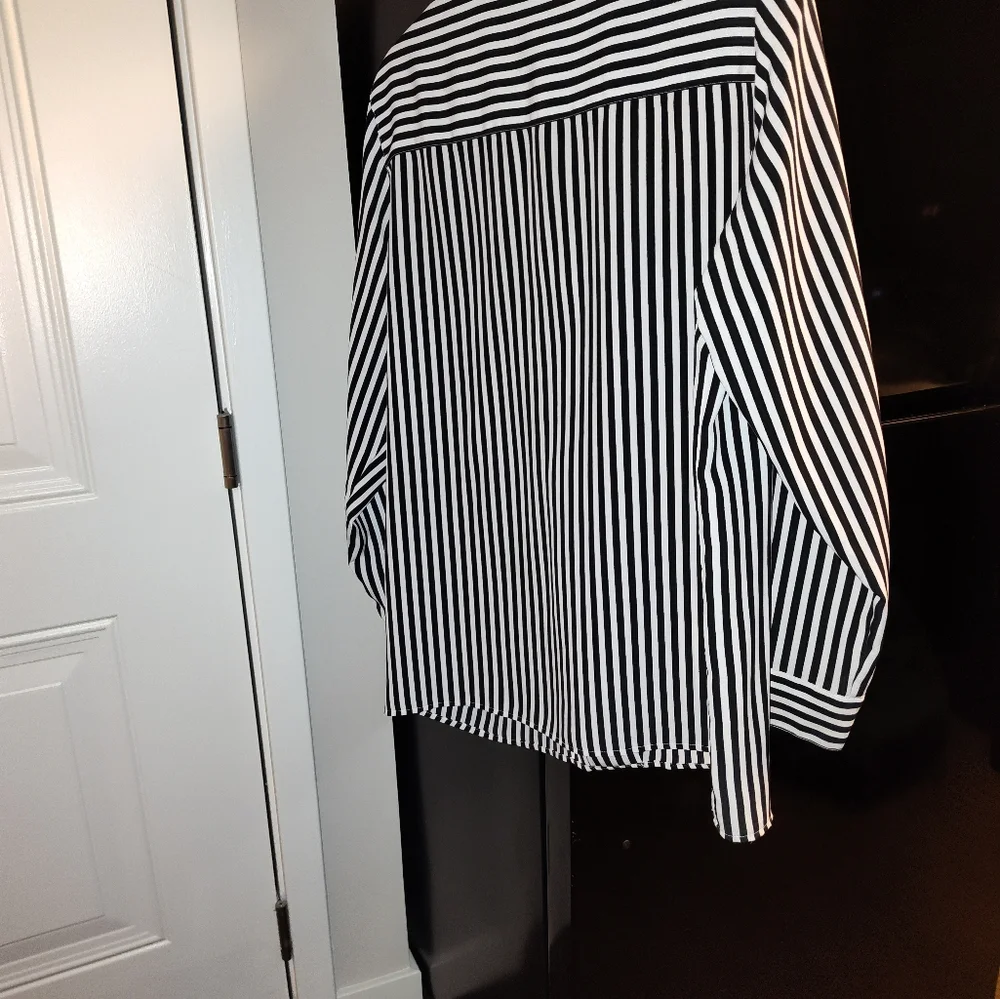 Blouse - Picture 4 of 6